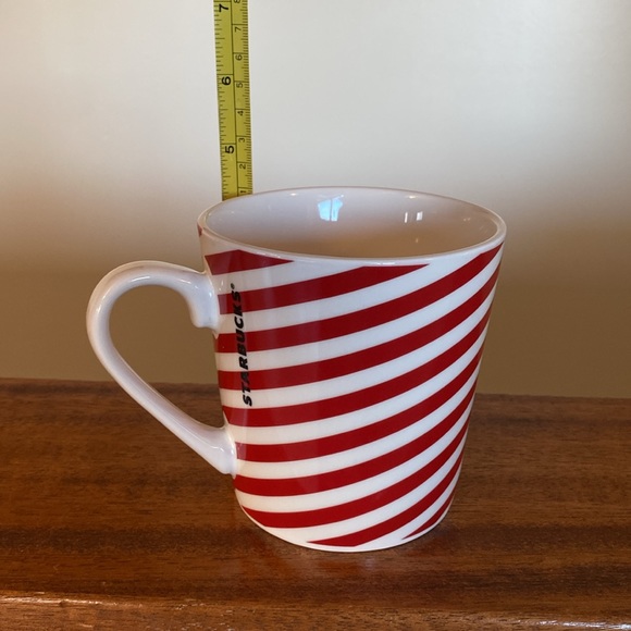 Starbucks Candy Cane Stripe  Exc Shape 17 Oz - Picture 7 of 8